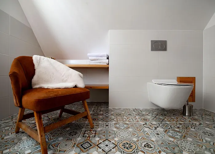 Nad Potokiem Sauna, Jacuzzi, דירה Witów